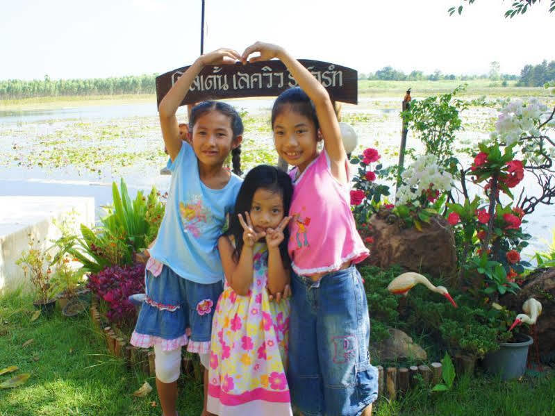 Golden Lake View Boutique Resort Kanchanaburi Exterior foto