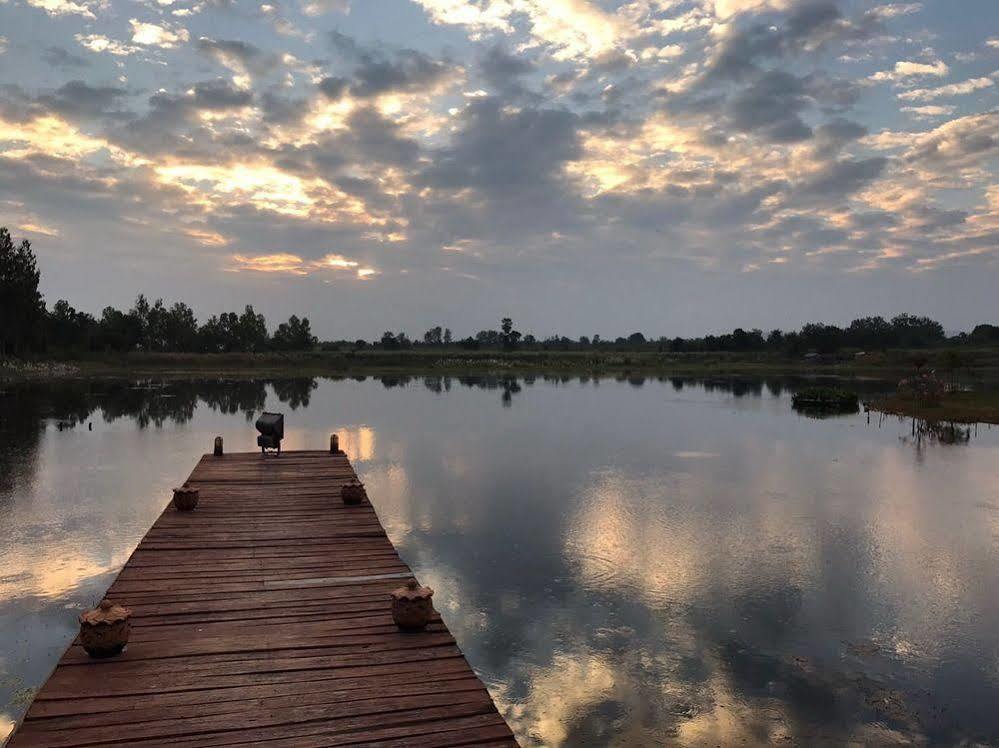 Golden Lake View Boutique Resort Kanchanaburi Exterior foto